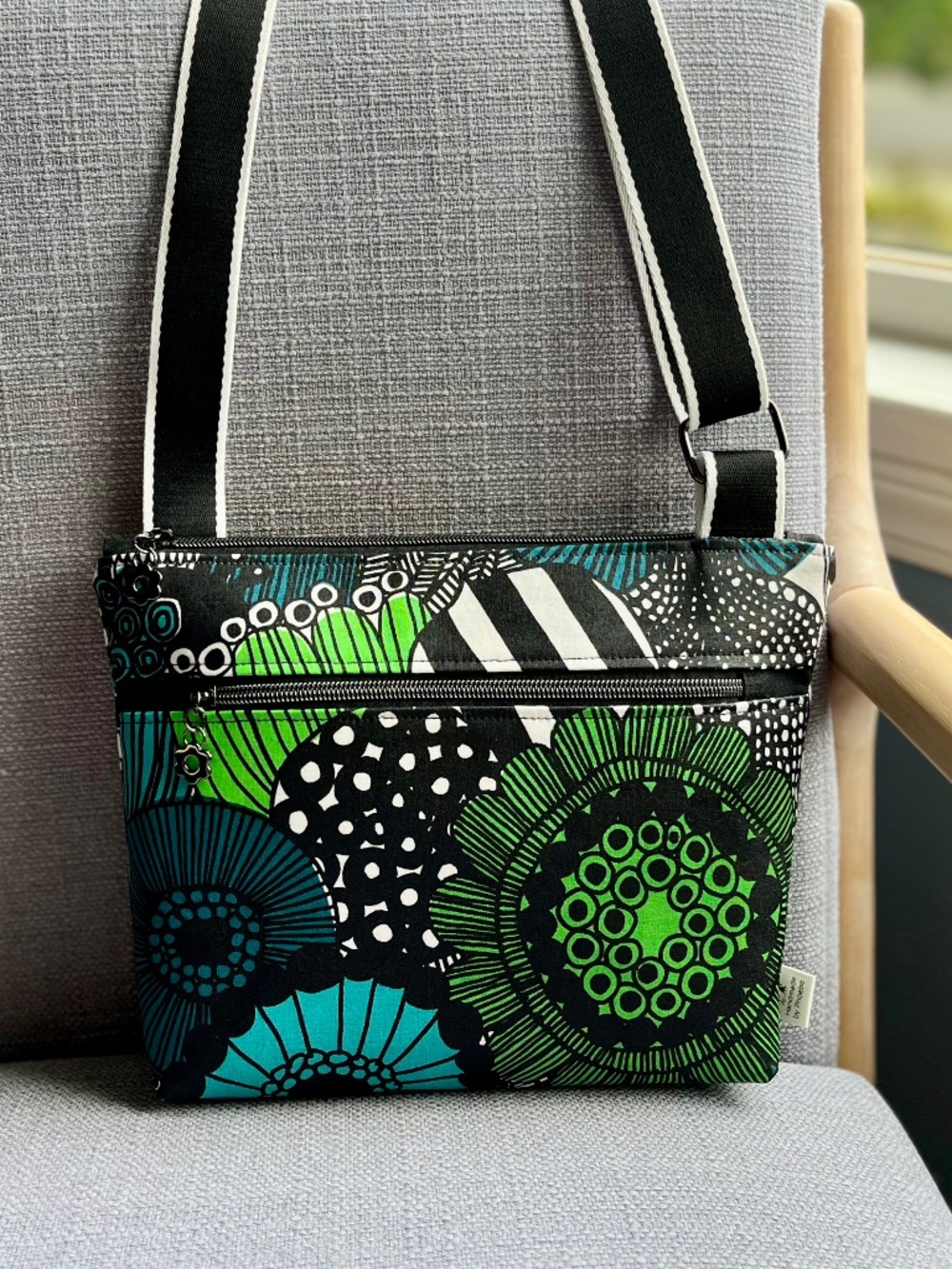Handmade crossbody bag: Marimekko Siirtolapuutarha fabric